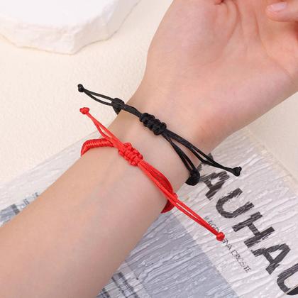 Imagem de Pulseira de Corda Trançada Budista  Amuleto da Sorte Vermelho Artesanal
