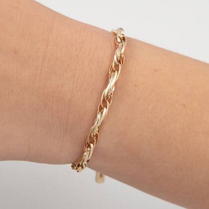Imagem de Pulseira Feminina 18 Cm Elos Trançados Ouro Puro 18k