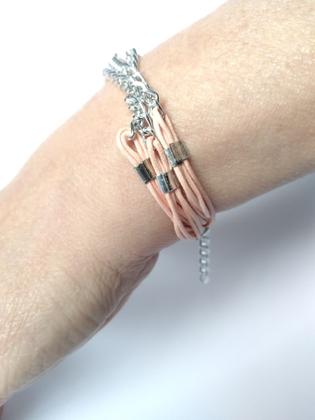 Imagem de Pulseira Rosa com corrente