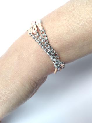 Imagem de Pulseira Rosa com corrente