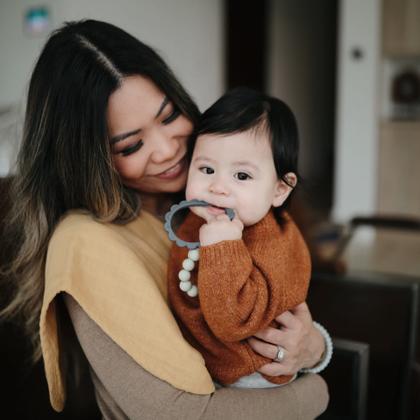 Imagem de Pulseira Teether Mushie Flower, pacote com 3 unidades, tomilho seco natural