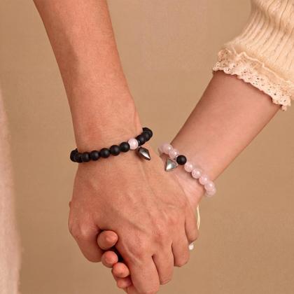 Imagem de Pulseiras UVGVA Girlfriend Matching Couple Magnetic Heart