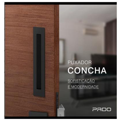 Imagem de Puxador concha de inox preto 150mm para porta de madeira Pado