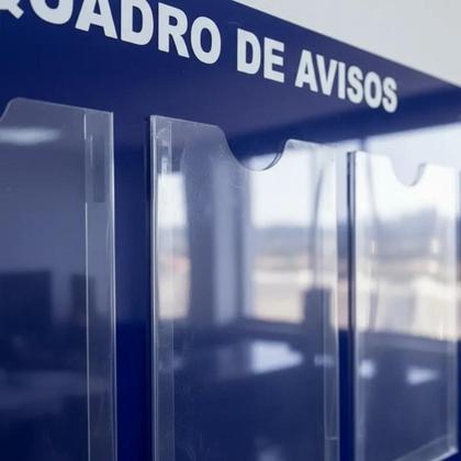 Imagem de Quadro Aviso Gestão Á Vista Informativo 3 Displays A4 Acm Azul Profissional Painel Porta Folhas Lembretes Recado Parede Empresa Escritório Condomínio