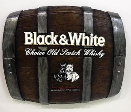 Imagem de Quadro decorativo barril Horizontal de parede em fibra decorativo - Black & White Whisky