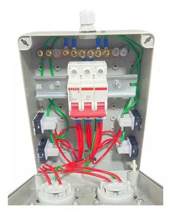 Imagem de Quadro Robo Com 2 Tomadas 2p+t 16a Canteiro De Obras