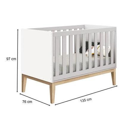 Imagem de Quarto de Bebê 2 Portas e Cômoda Gaveteiro New Classic Branco com Pés Madeira Natural e Colchão Gazin  Reller