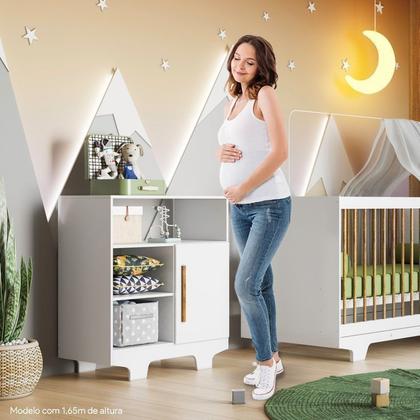 Imagem de Quarto de Bebê com Berço com Suporte Mosquiteiro Life e Cômoda 100% Mdf 1 Porta 3 Prateleiras Flocos