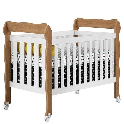 Imagem de Quarto de Bebê New Selena 3 Portas com Berço Lila e Cômoda Selena Branco Acetinado Amadeirado e Colchão Gazin  Carolina Móveis