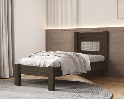 Imagem de Quarto de Solteiro Clara Cama MDF Com Estrado Madeira Comoda 4 Gavetas 1 Porta Com Guarda Roupa 3 Portas C/ 2 Gavetas