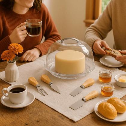 Imagem de Queijeira Cristal com Pegador Cromado e Utensilios para Queijo