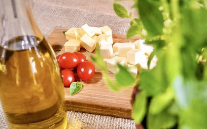 Imagem de Queijo Vegetal Tipo Provolone NatuCheese 240g