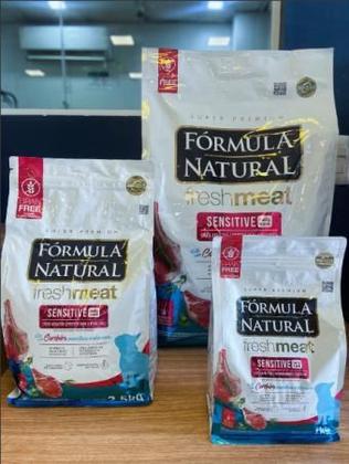 Imagem de Ração Fórmula Natural Fresh Meat Sensitive para Cães Adultos de Mini e Pequeno Porte Sabor Cordeiro 2,5 kg
