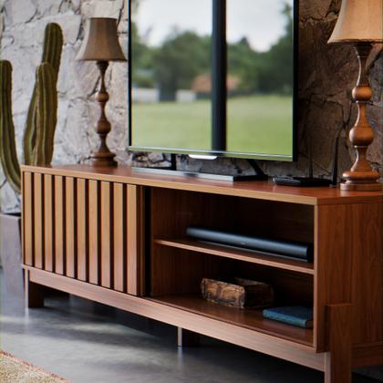 Imagem de Rack Para Tv De Até 65 Polegadas New Aurora Porta De Correr Ripado Com Prateleira