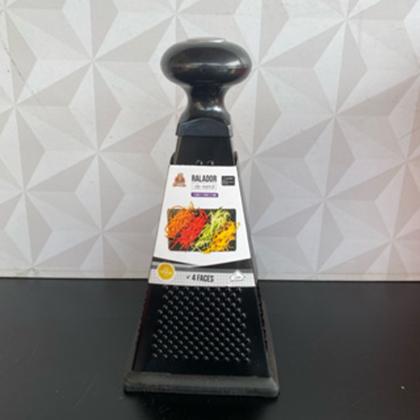 Imagem de Ralador de inox preto com 4 faces com pegador para legumes e alimentos de cozinha