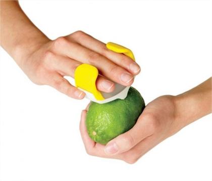 Imagem de Ralador Para Casca De Fruta Com Reservatório Raspas De Limão