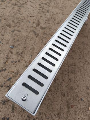Ralo Linear Abre Fecha 5x70 Inox 304 Coletor Branco Sifonado Banheiro - Ficone & Reis Imagem de Ralo Linear Abre Fecha 5x70 Inox 304 Coletor Branco Sifonado Banheiro