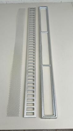 Imagem de Ralo Linear Alumínio 6x70 Estreito Varanda com Aro e Tela