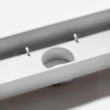 Imagem de Ralo Oculto Linear de Embutir 5x50 Para Porcelanato Branco