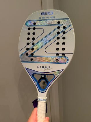 Imagem de Raquete Beach Tennis Zeiq New Light Leo Branco com Tratamento