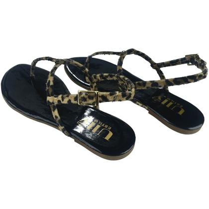 Imagem de Rasteirinha de Dedo Suzi Preto e Onça - ULLY