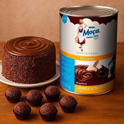 Imagem de Recheio Cobertura Brigadeiro Docinhos Nestlé Lata 2,57kg Doces Bolos brigadeiro gourmet confeitaria