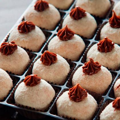 Imagem de Recheio Leite Ninho Nestlé Profissional Cobertura Consistencia Firme 2,6kg Original