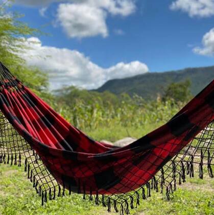 Imagem de Rede De Descanso Balanço Vermelho Com Preto 1.40x3.60 M