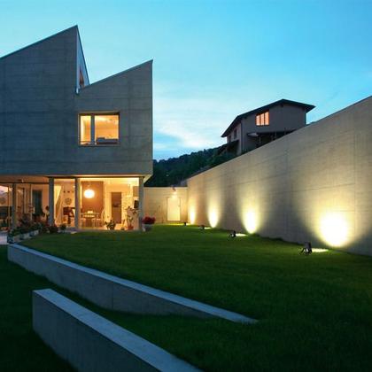 Imagem de Refletor Externo Jardim ECO LED Black+Decker Luz Branca 20W IP65 6500K 100-240V