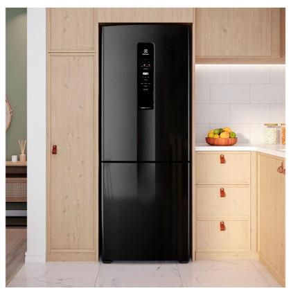 Imagem de Refrigerador de 02 Portas Electrolux Frost Free com 490 Litros Efficient com AutoSense Inverse Black Look - IB7B