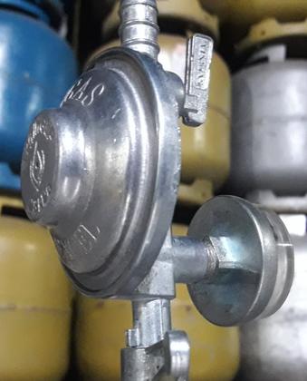 Imagem de regulador visor medidor de gás e mangueira malha aço 1,2 mts