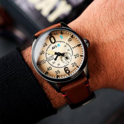 Imagem de Relógio AVI-8 TYPE 300 Automatic VE-DAY Valour Canvas AV-4073-02