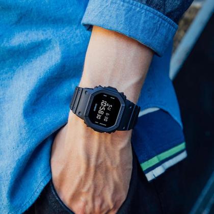 Imagem de Relógio Casio Masculino Digital G-Shock DW-5600UBB-1DR