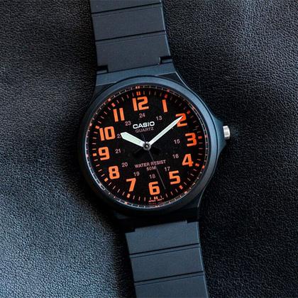 Imagem de Relógio Casio MW-240-4BVDF