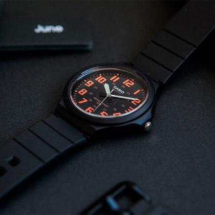 Imagem de Relógio Casio MW-240-4BVDF