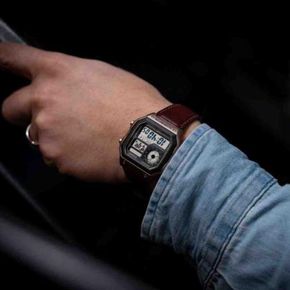 Imagem de Relógio Casio Standard Marrom/Dourado Masculino AE-1200WHL-5AV