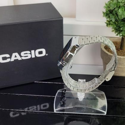 Imagem de Relógio de Pulso Casio Feminino Masculino Digital Aço Inóx Vintage Resistente Água Quadrado Pequeno Casual Prata A168WA-1WDF