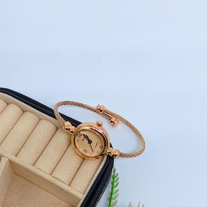 Imagem de Relógio de Pulso Feminino Analógico pequeno Aço Inoxidável Torcido Tipo Bracelete Pulseira ajustável Quartz moda 2026 Co