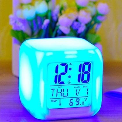 Imagem de Relógio Despertador Digital Formato Cubo - 7 Cores Led
