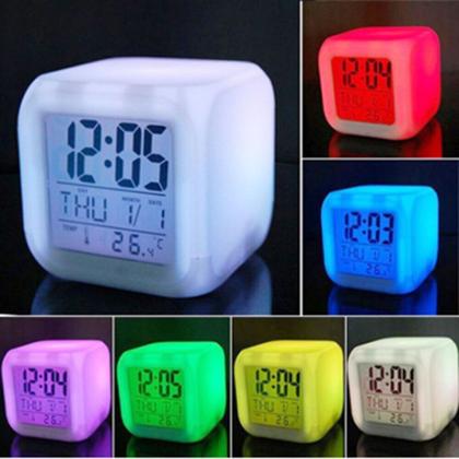 Imagem de Relógio Digital Despertador Cubo Colorido 7 Led Luz Alarme