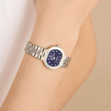 Imagem de Relógio Feminino Analógico de Pulso Prata e Azul com Pulseira e Caixa de Aço Inoxidável Mini Pequeno Delicado Luxo Elegante Fashion Cosmos
