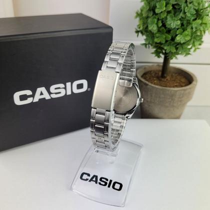 Imagem de Relógio Feminino Casio Classico Analógico Pulseira Aço Inóx Resistemte Água Redondo Casual Prata LTP-V005D-1BUDF
