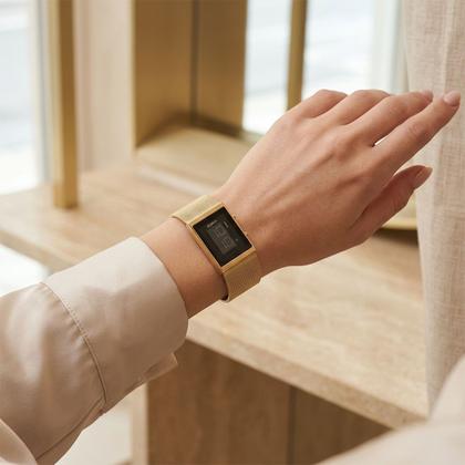 Imagem de Relógio Feminino Digital Dourado com Caixa e Pulseira de Aço Inoxidável Resistente à Água Quadrado Fashion Luxo Elegante Euro
