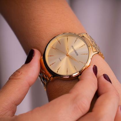 Imagem de Relógio Feminino Mondaine Minimalista Dourado 32479LPMVDE1 Pulseira Berloques