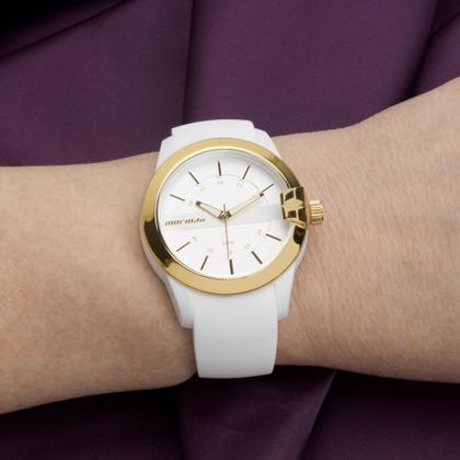 Imagem de Relogio feminino mormaii branco com dourado MOPC21JAG/8B