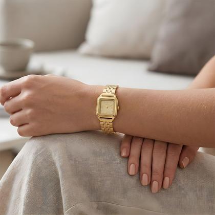 Imagem de Relógio Feminino Quadrado Dourado com Caixa e Pulseira de Aço Inoxidável com Aplicação de Cristais e Resistência à Água Pequeno Fashion Condor