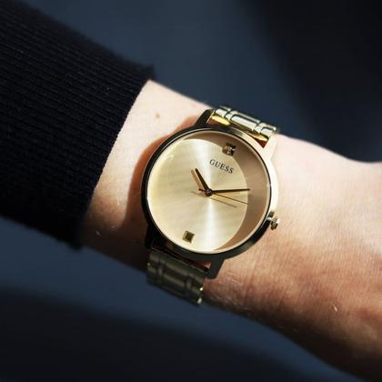 Imagem de Relógio Guess Feminino Dourado Com Diamante Legítimo