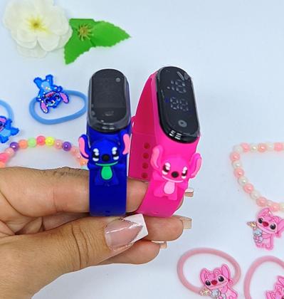 Imagem de Relógio Led Personagens Disney Lilo Angel e Stitch + Kit Par Xuxinhas acessório de cabelo meninas Temático Lembrancinha