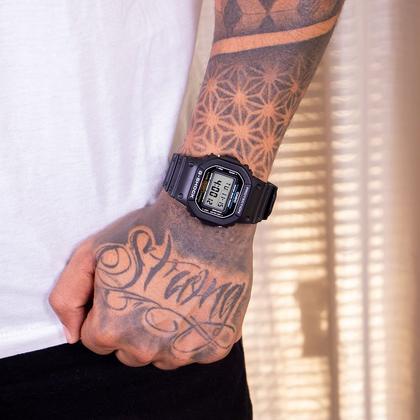 G-SHOCK DW-5600E-1V ブラック Relógio Casio Digital Coleção G-SHOCK - DW-5600E-1VDF