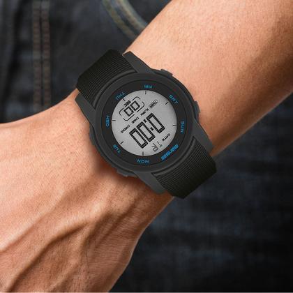 Imagem de Relógio Masculino Preto Digital Esportivo com Pulseira de Silicone à Prova D Água Com Cronômetro Alarme Calendário e Iluminação Noturna Mormaii